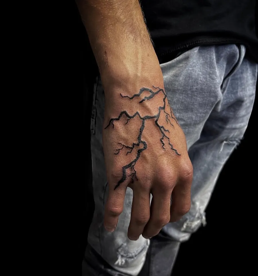 Blackwork tatuiruotė 7, Krustowich Ink, Vilnius