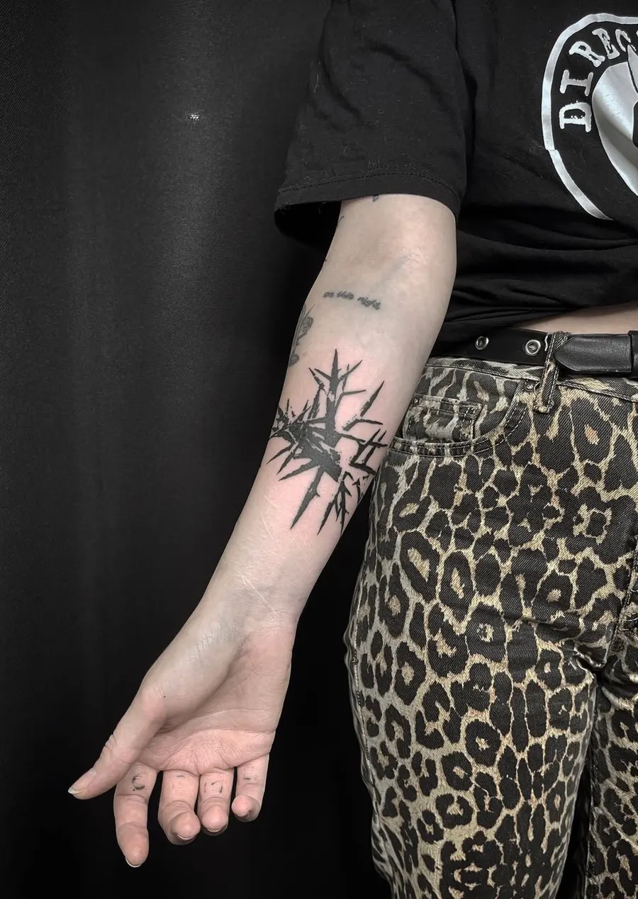 Blackwork tatuiruotė 33, Krustowich Ink, Vilnius