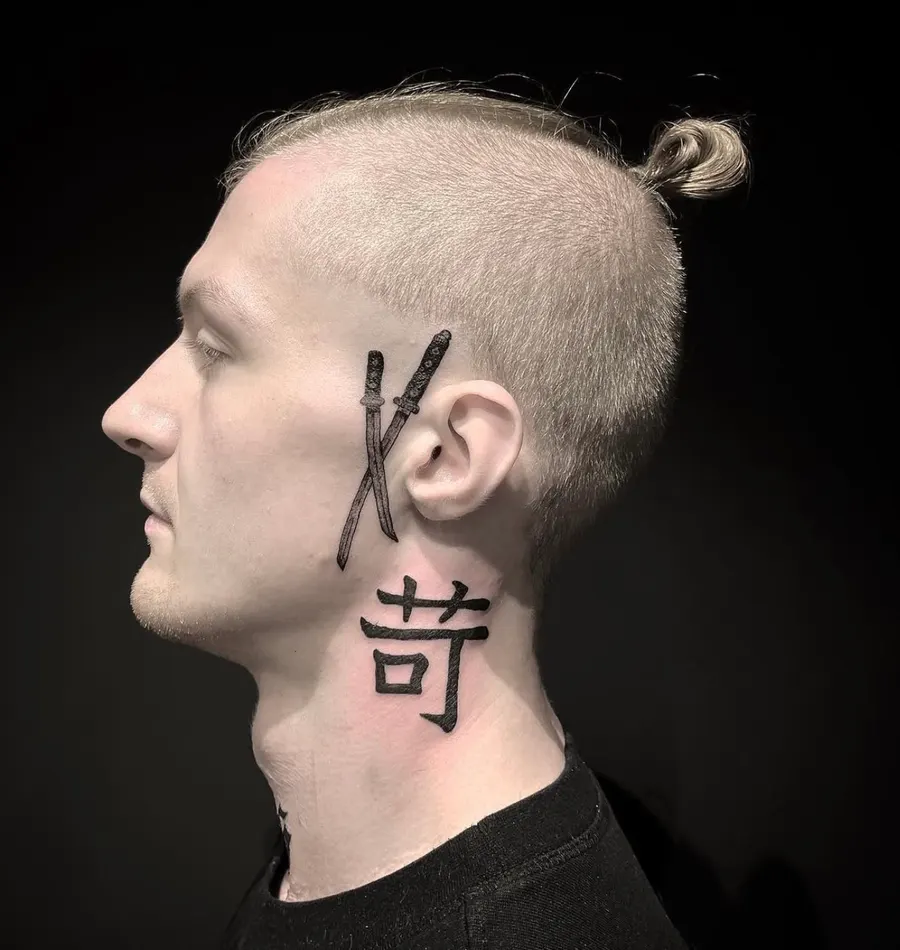 Blackwork tatuiruotė 35, Krustowich Ink, Vilnius