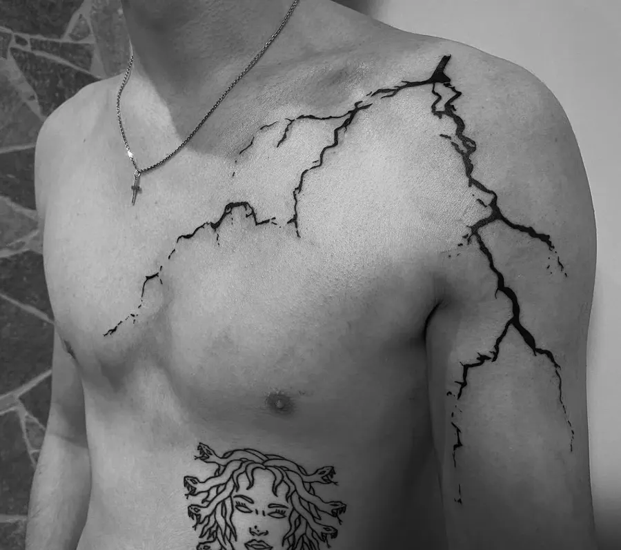 Blackwork tatuiruotė 66, Krustowich Ink, Vilnius