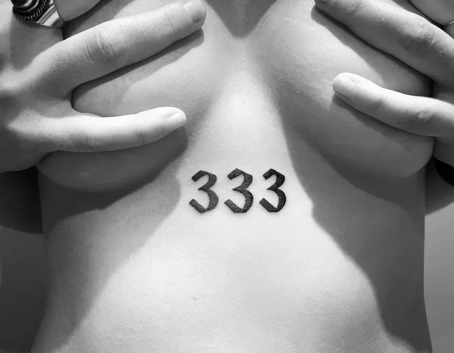 Blackwork tatuiruotė 70, Krustowich Ink, Vilnius